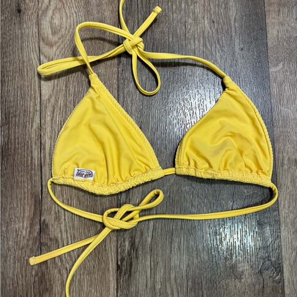 Yellow Triangle Ribbed Bikini Top - Picture 2 of 2